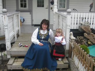 Bente og Camilla 17-Mai-2010. FLOTTE JENTER
